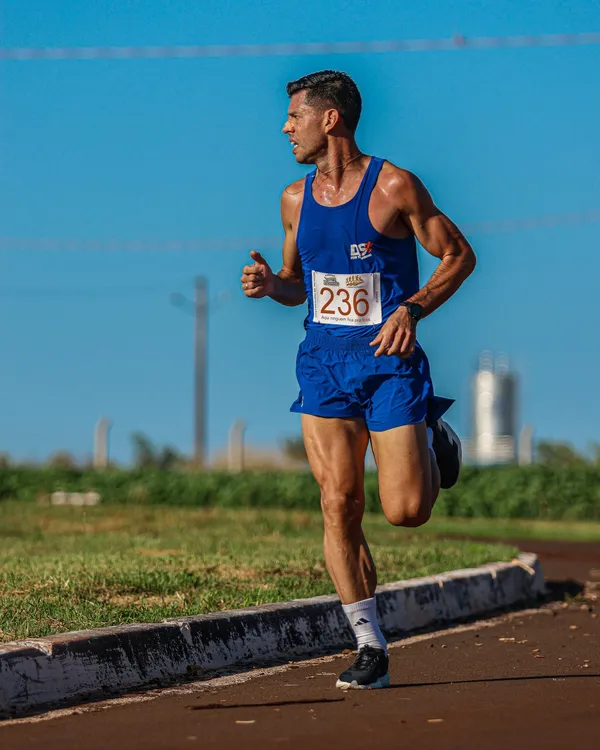 Gilberto L.